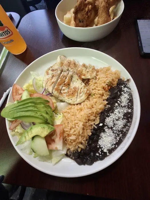 El Aguacate Bar Restaurante Corp Picture 4
