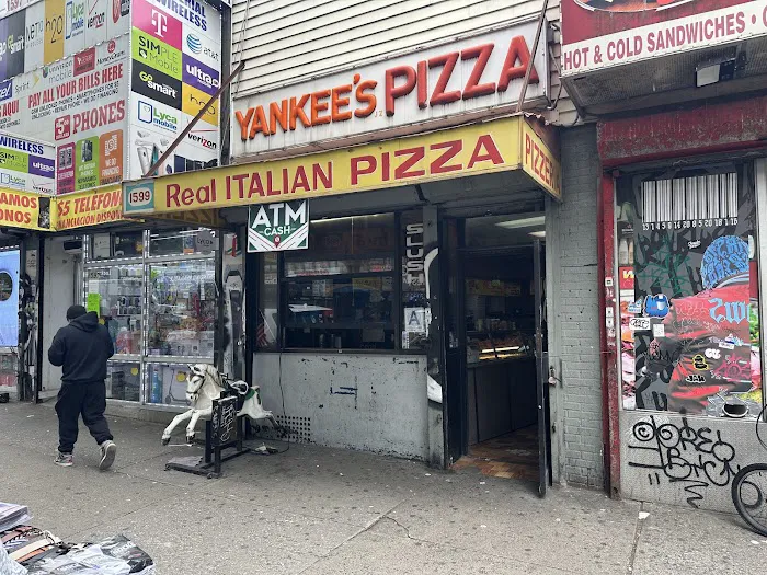 Yankee’s Pizza Picture 7