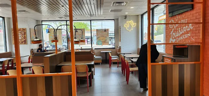 Popeyes Picture 7