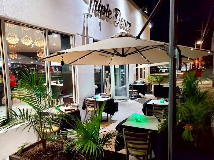 Triple Deuce Restaurant & Grill Picture 10