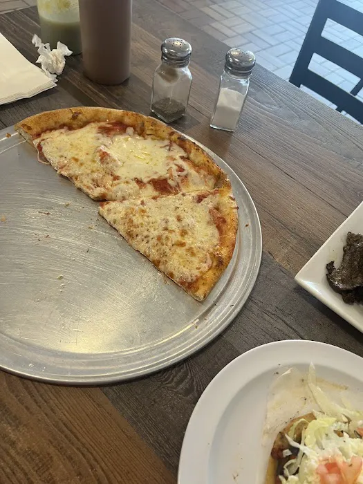 Pizzeria Restaurant Perez Picture 2