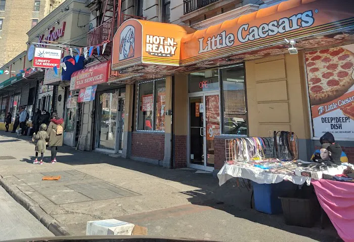 Little Caesars Pizza Picture 8