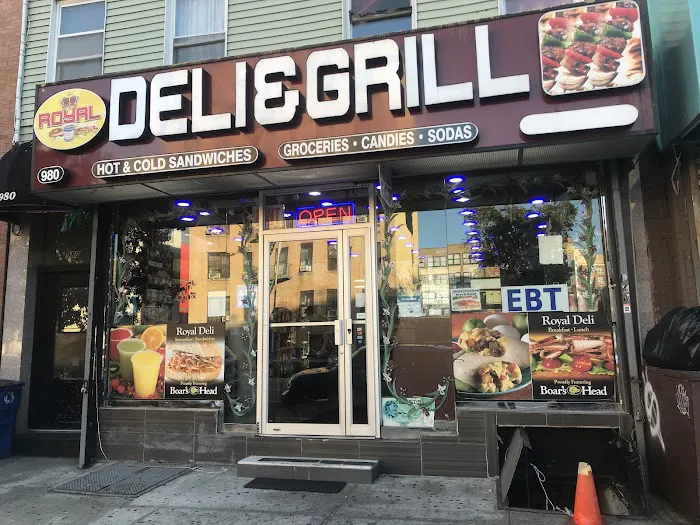 Royal Deli & Grill Picture 1