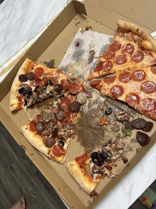 Brianna's Pizzeria & Spanish Food Picture 6