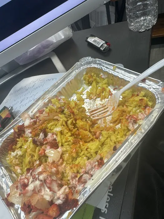 Halal Bites Parkchester Picture 1
