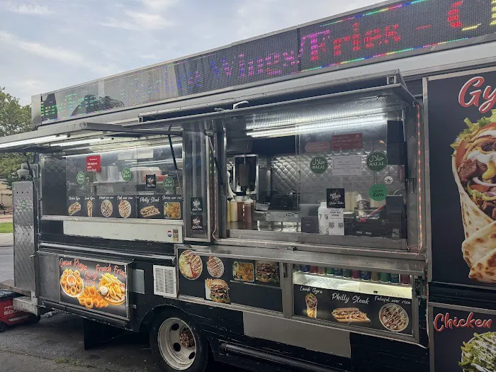Halal Bites Parkchester Picture 3