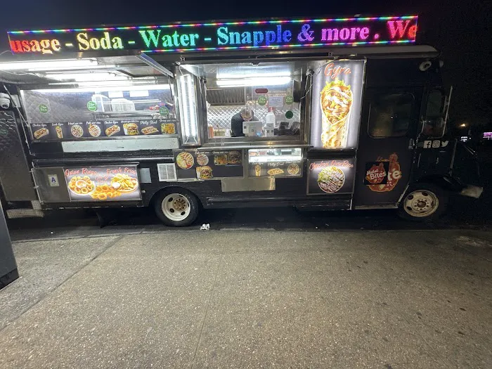 Halal Bites Parkchester Picture 4