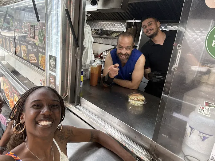 Halal Bites Parkchester Picture 2