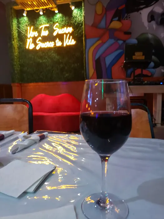 C lounge & Grill Picture 2