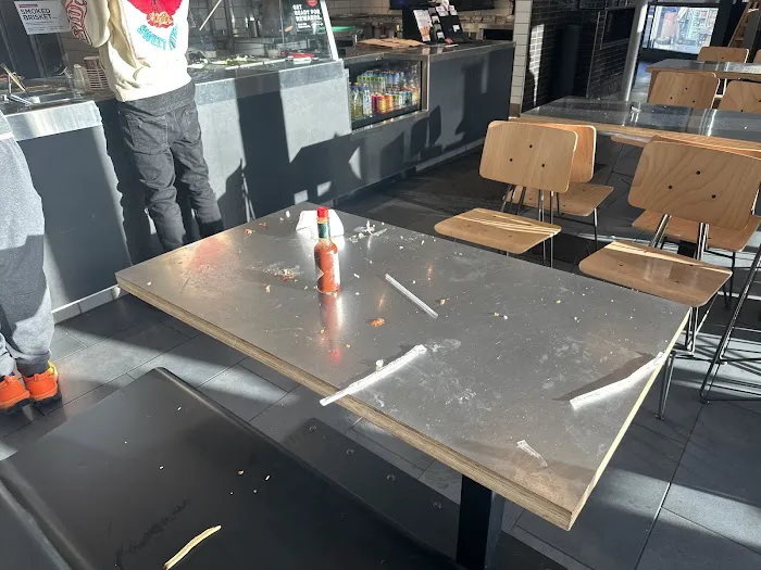 Chipotle Mexican Grill Picture 7