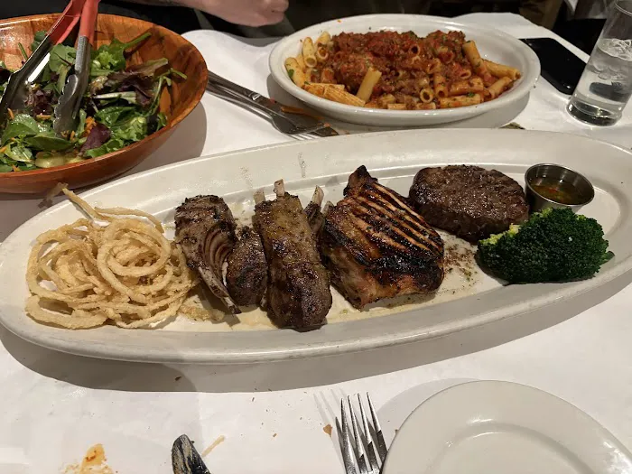 Pine Restaurant Picture 4
