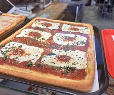 Familia Pizza Restaurant