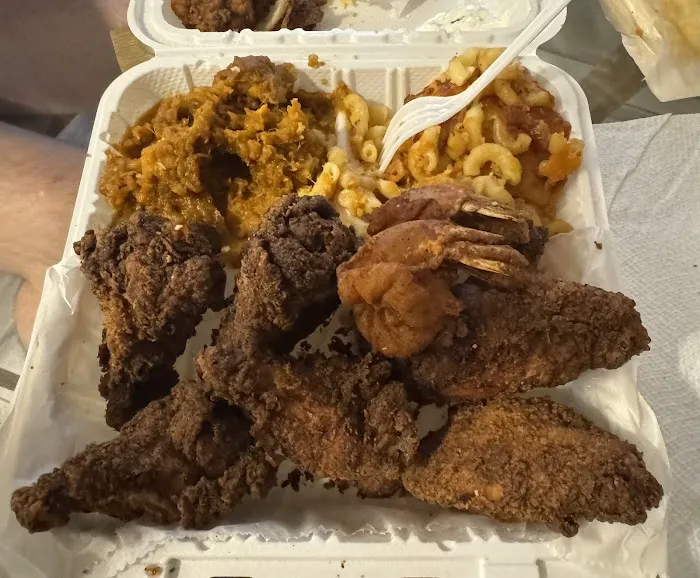 Sade’s southern cafe Picture 1