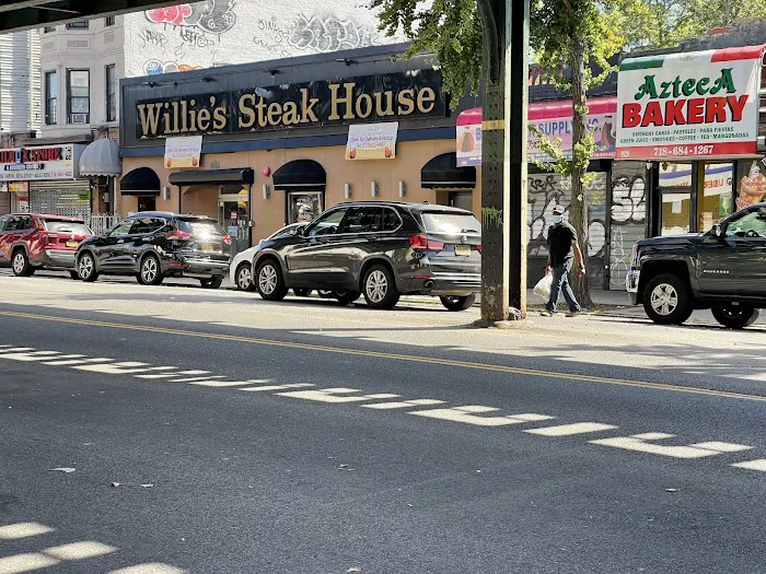 Willie's Steak House Picture 7