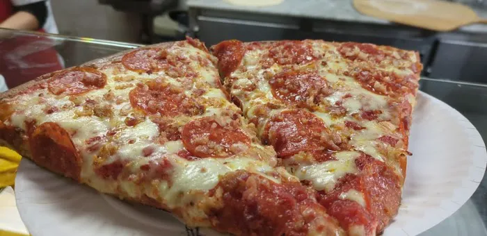 St. Lawrence D.V. Pizza Picture 6