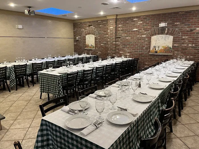 Patsy's Pizzeria Morris Park Picture 4