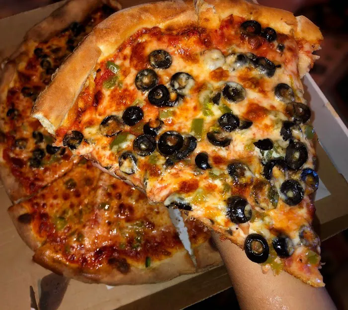 Luciano’s Pizza Picture 9