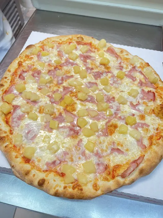 Luciano’s Pizza Picture 5