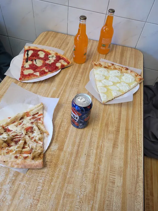 Luciano’s Pizza Picture 10