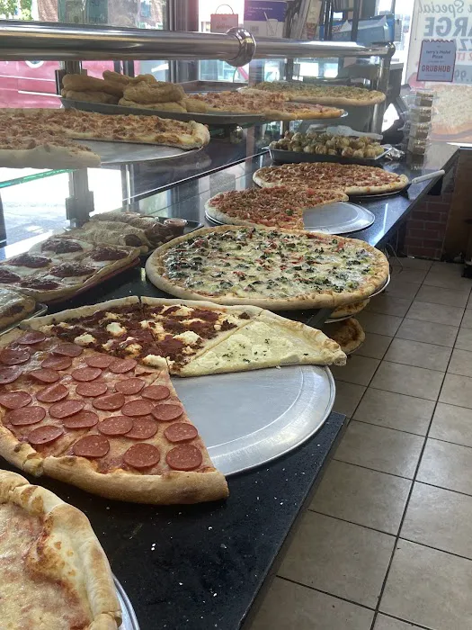 Jerry's Pizzeria Picture 3