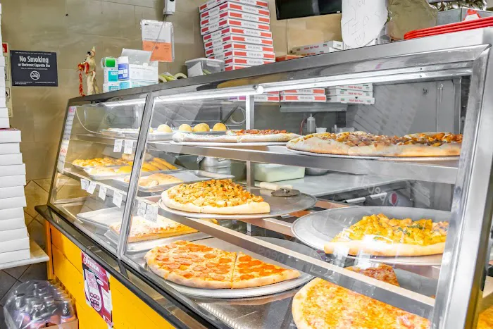 Emilio's Original Gourmet Pizza Picture 3