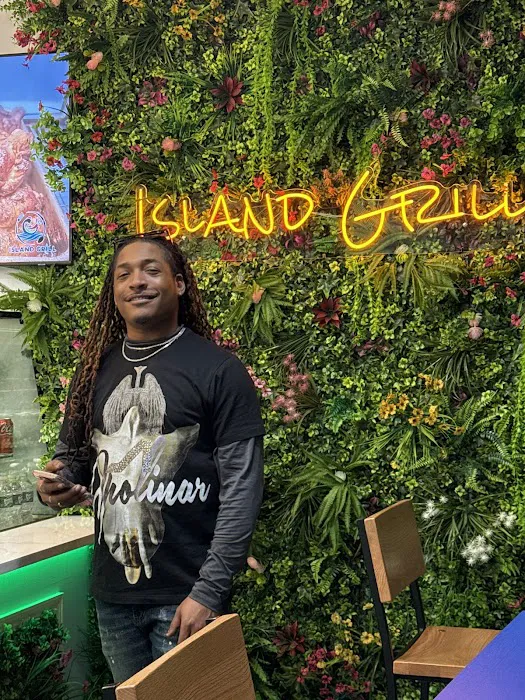 Island Grill Bronx Modern Caribbean Kitchen Picture 1