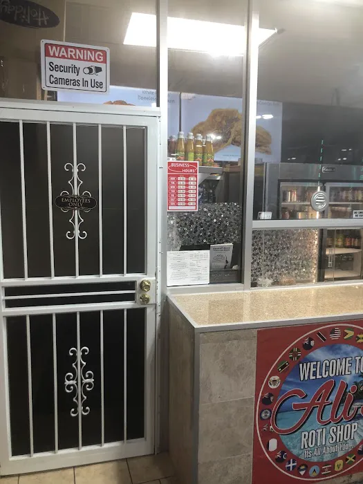 Ali's Roti Shop Picture 8