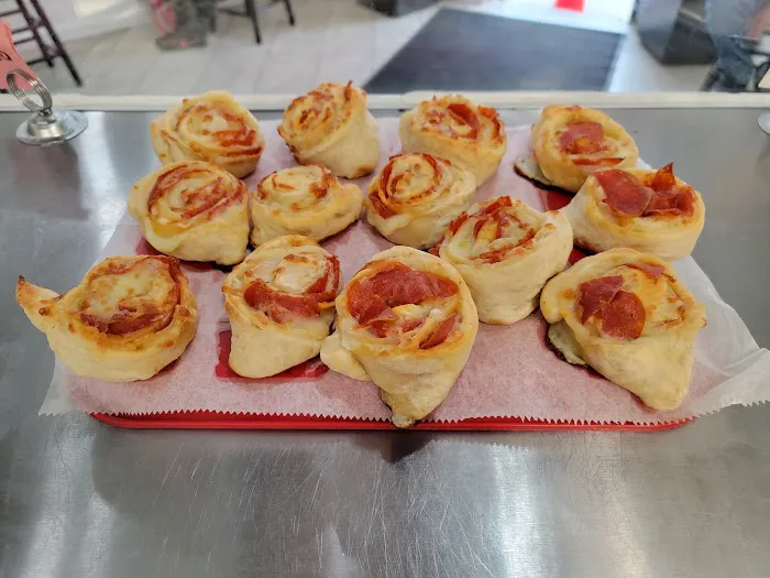 Domy's Pizza Cafe Picture 6