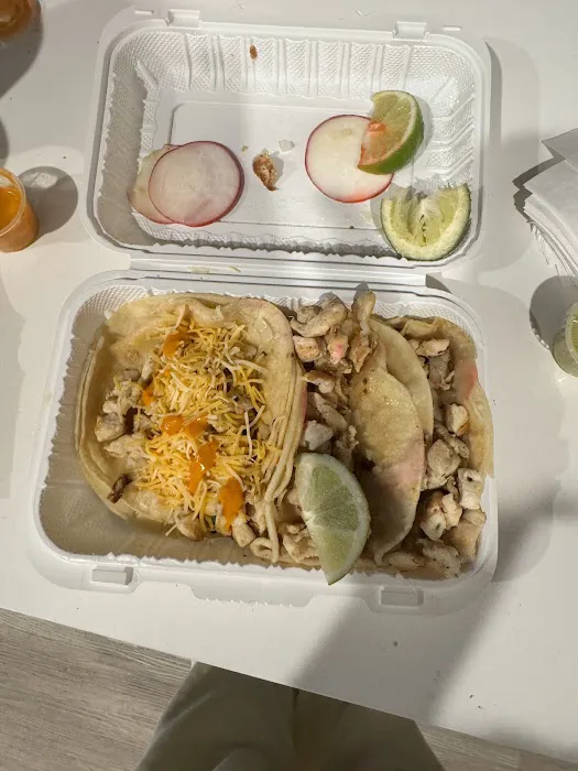 Rey Tacos Taqueria Picture 6