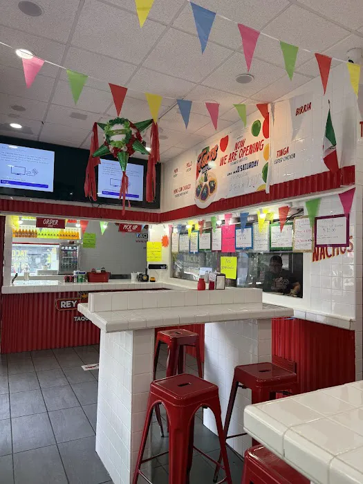 Rey Tacos Taqueria Picture 9