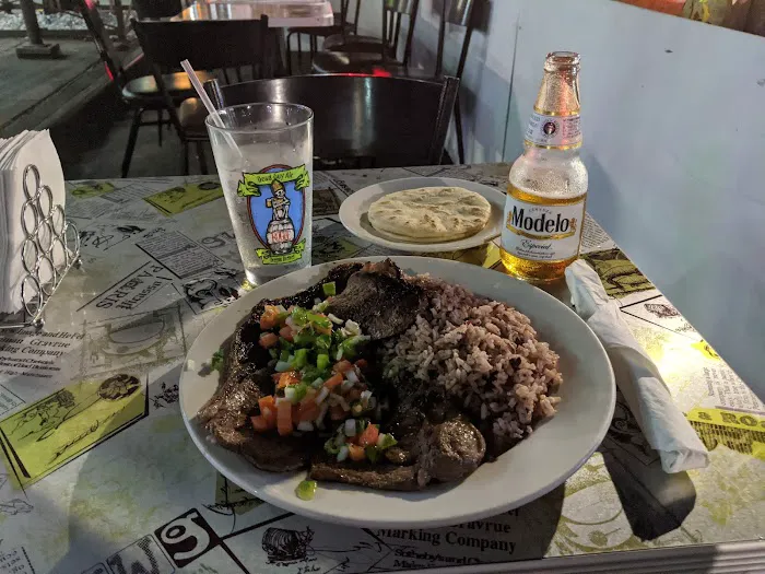 El Salvadoreño Picture 7