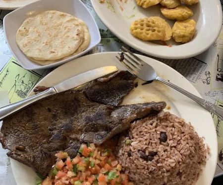 El Salvadoreño