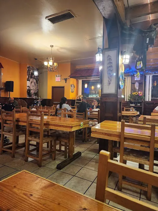 Sirenas 2 Mexican Restaurant & Bar Picture 3
