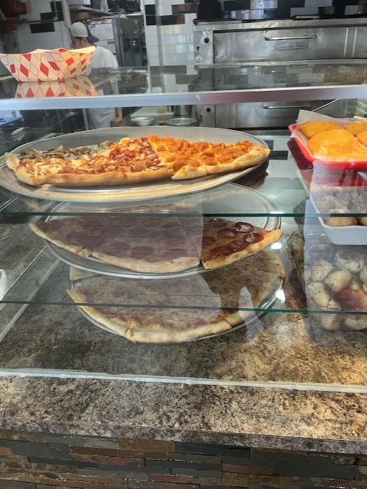 Santiago First Family Pizzeria Picture 3
