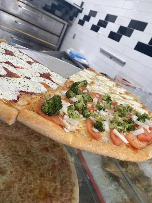 Santiago First Family Pizzeria Picture 7