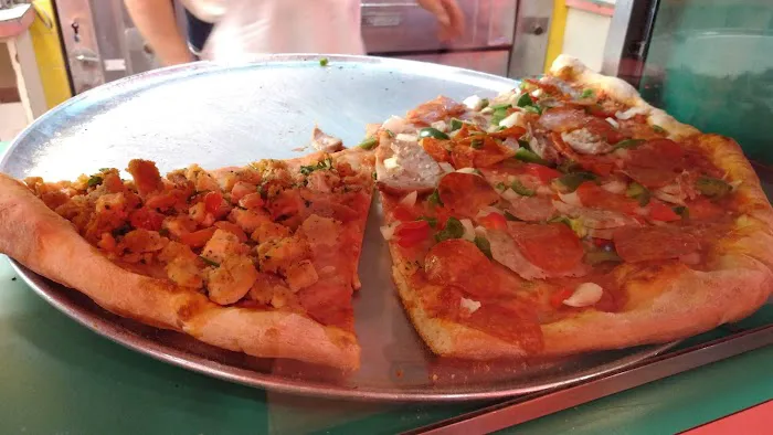 Capri II Pizzeria Picture 3