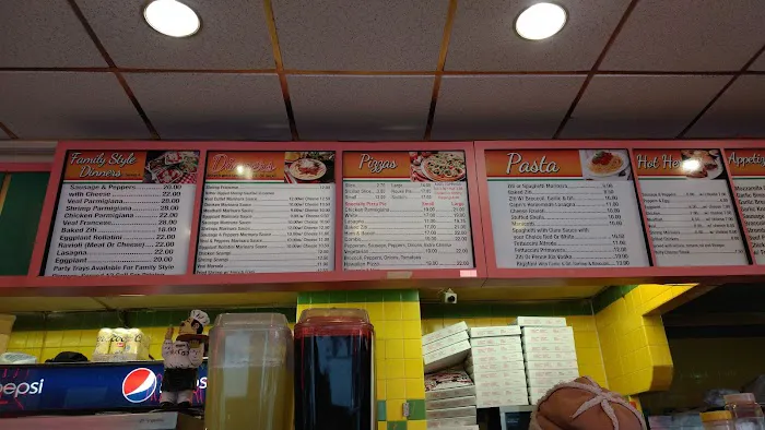 Capri II Pizzeria Picture 7