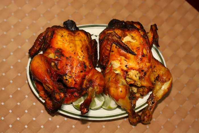 El Viejo Pollo Restaurant Picture 6