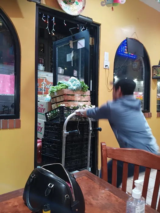 Taqueria El Cebollin Picture 4