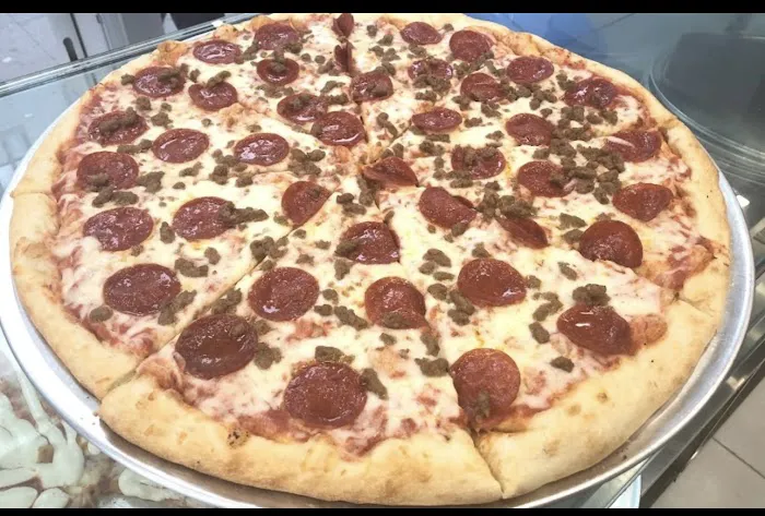 Supreme Pizza Picture 3