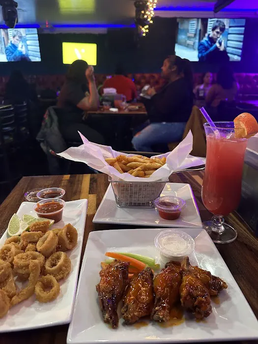Last Stop Bar & Grill Picture 2