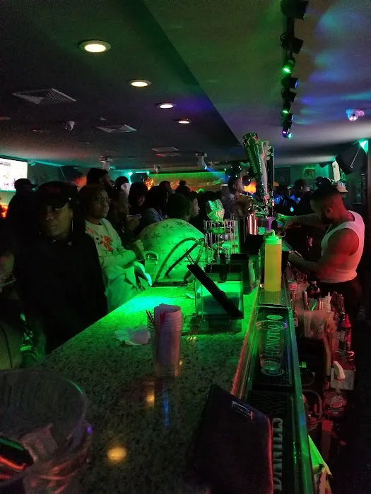 Last Stop Bar & Grill Picture 6