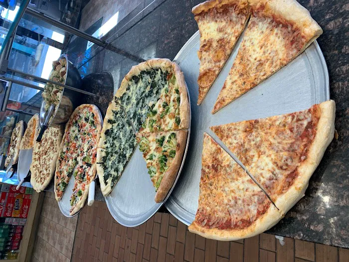 Peppinos Pizza Picture 5