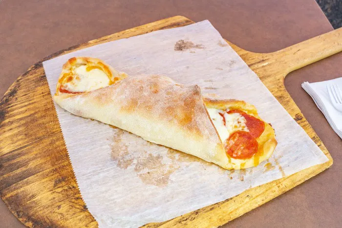 Peppinos Pizza Picture 1