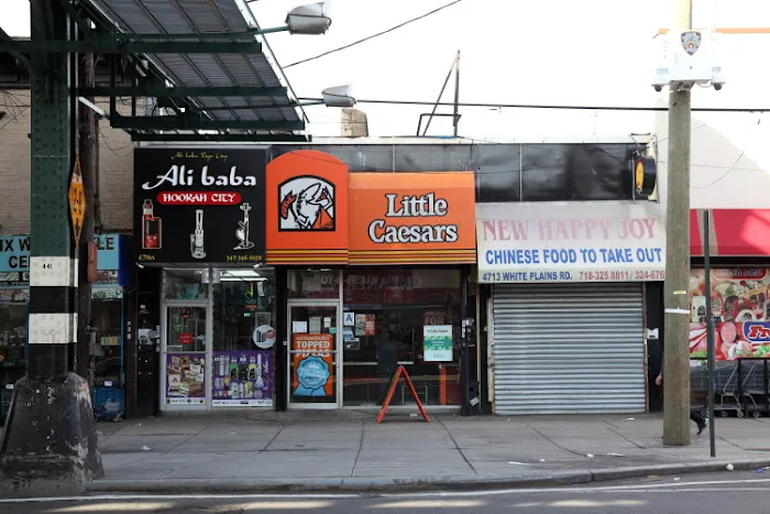 Little Caesars Pizza Picture 6