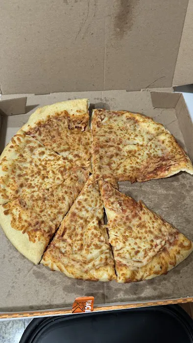Little Caesars Pizza Picture 5