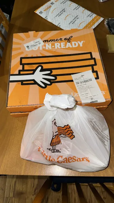 Little Caesars Pizza Picture 4