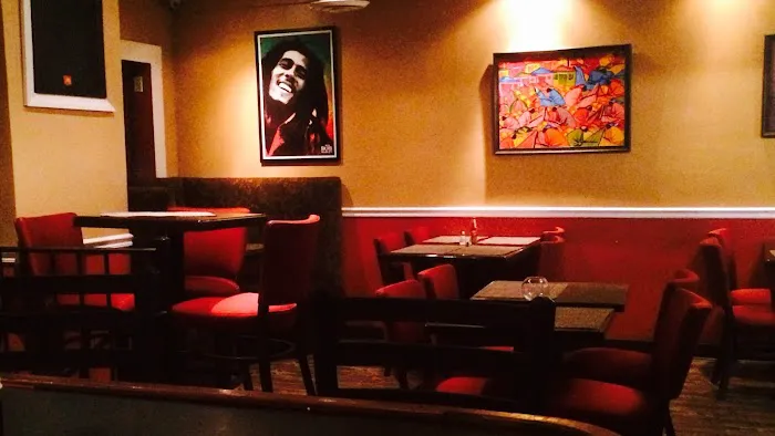Fish N' Ting Restaurant, Bar & Lounge Picture 3
