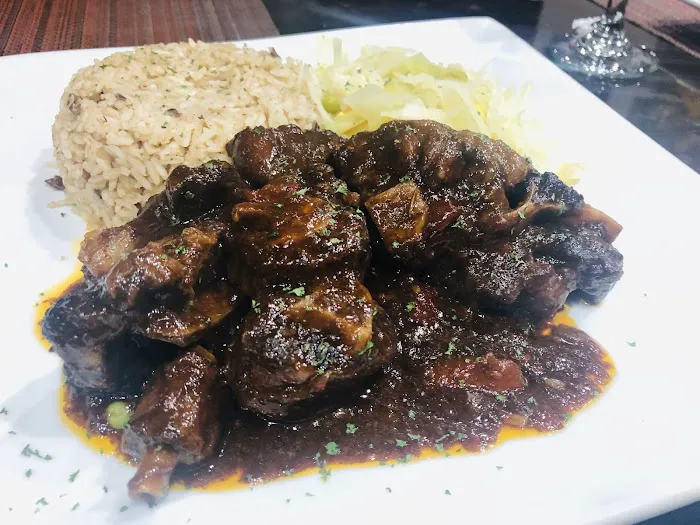 Fish N' Ting Restaurant, Bar & Lounge Picture 9
