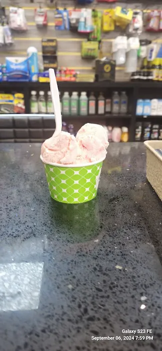 Munchies Deli Picture 1